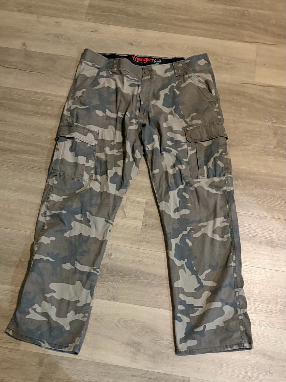 Wrangler Men’s Gray Camo Cargo Pants